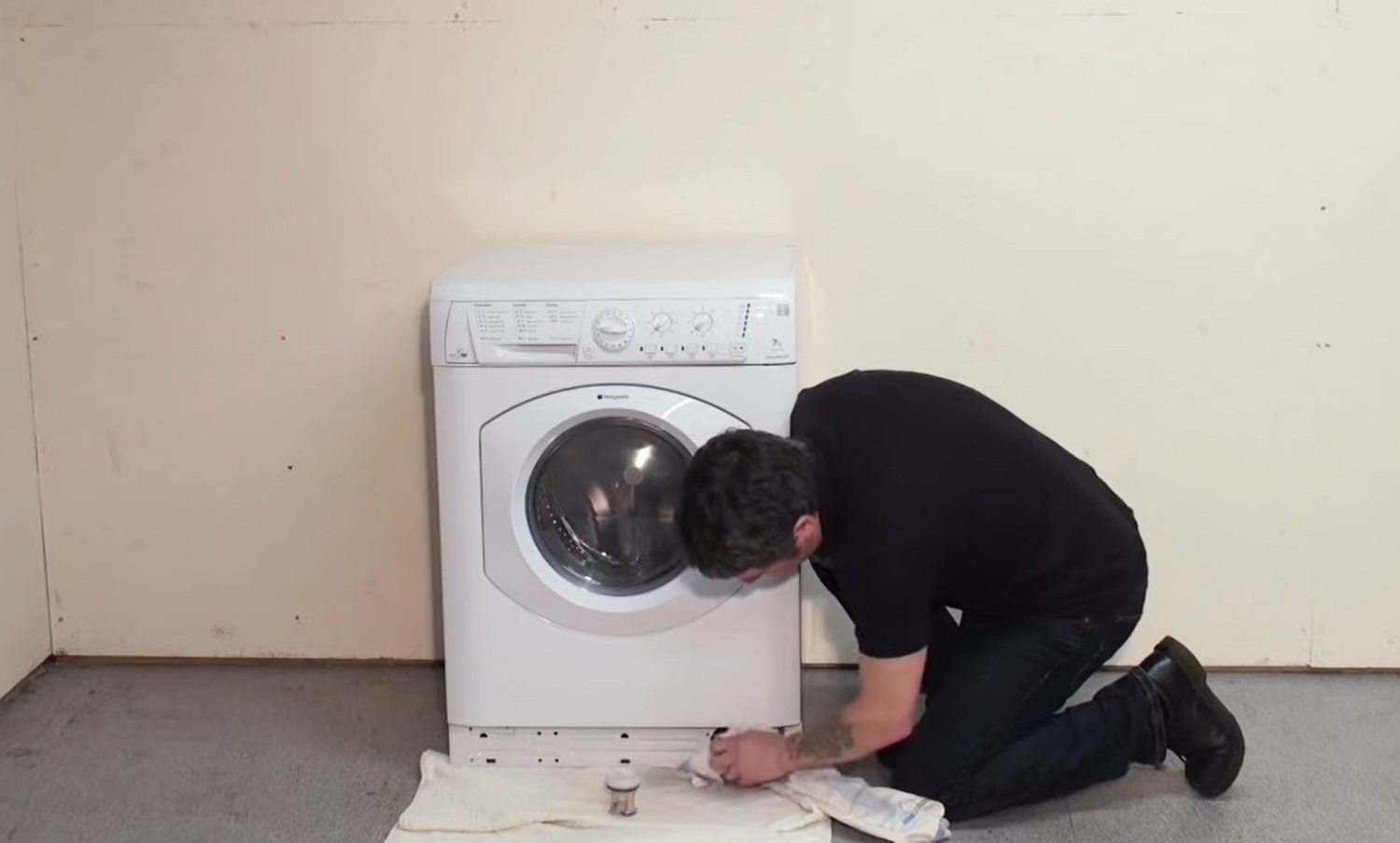 How to Clean a Hotpoint Washing Machine Filter clean
